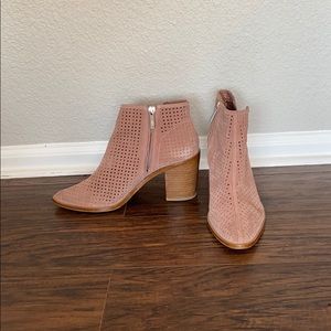 Block Heel Cutout Ankle Boot